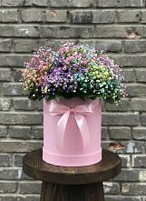 Цветочная композиция из Гипсофила и Розы в шляпной коробке в Кольцово