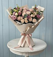 Букет цветов из:  Розы и Лизиантусы #REPLACE_PRED# Кольцово