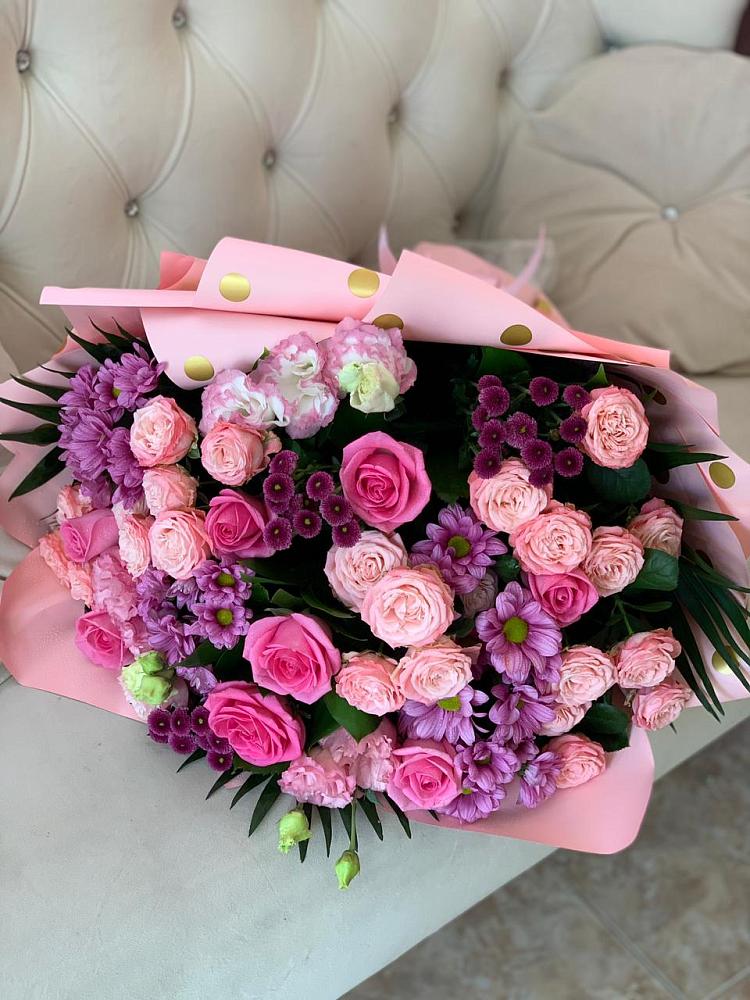 Букет цветов из: Хризантемы, Розы и Лизиантусы в Кольцово