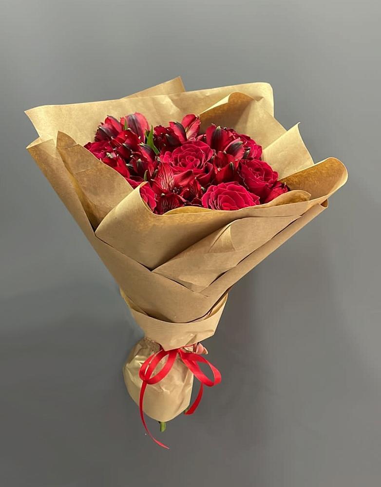 Букет цветов из: Альстромерии и Розы в Кольцово