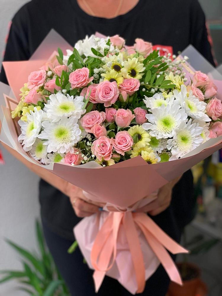 Букет цветов из: Розы и Хризантемы в Кольцово