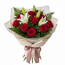 Букет цветов из:  Лилии и Розы в Кольцово