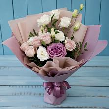 Букет цветов из:  Розы и Лизиантусы в Кольцово