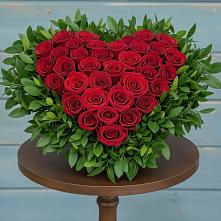 Цветочная композиция из Розы в виде сердца #REPLACE_PRED# Кольцово