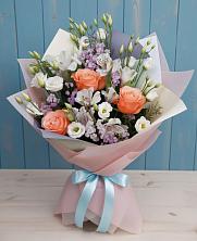 Букет цветов из:  Лизиантусы, Розы, Альстромерии и Гипсофила в Кольцово