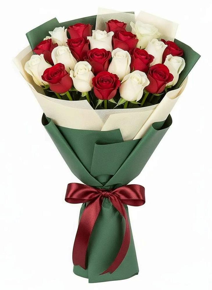 Букет Микс из красных и белых роз в Кольцово