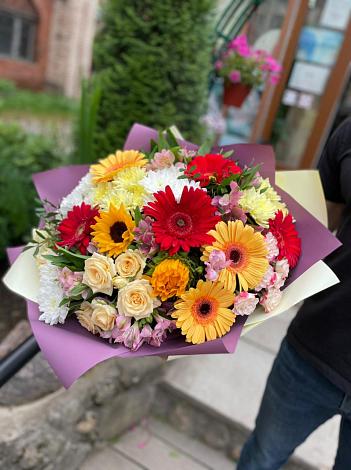 Букет цветов из: Герберы, Ромашки, Хризантемы, Розы и Подсолнухи в Кольцово