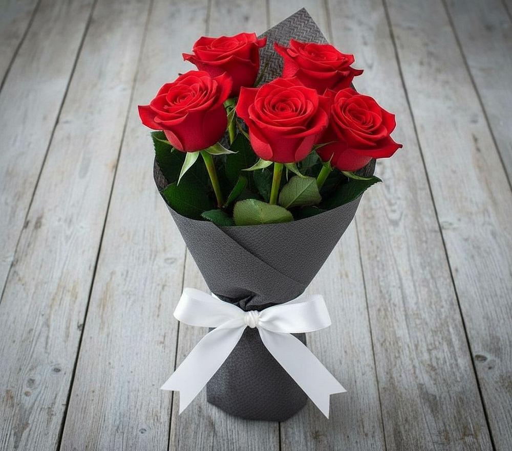 Букет 5 Красных роз Эдлесс Лав в Кольцово