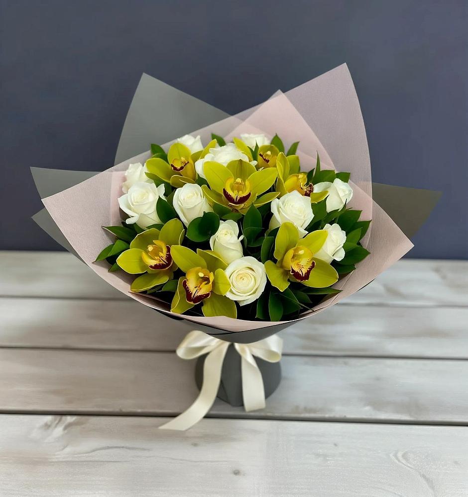 Букет цветов из: Орхидеи и Розы в Кольцово