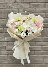 Букет цветов из:  Гвоздики, Розы, Лизиантусы и Хризантемы в Кольцово