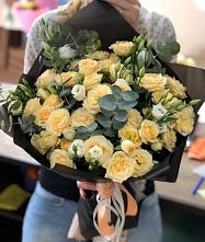 Букет цветов из:  Розы и Лизиантусы в Кольцово