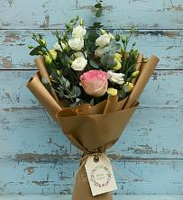 Букет цветов из:  Розы и Лизиантусы в Кольцово