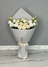 Букет цветов из:  Розы и Лизиантусы в Кольцово